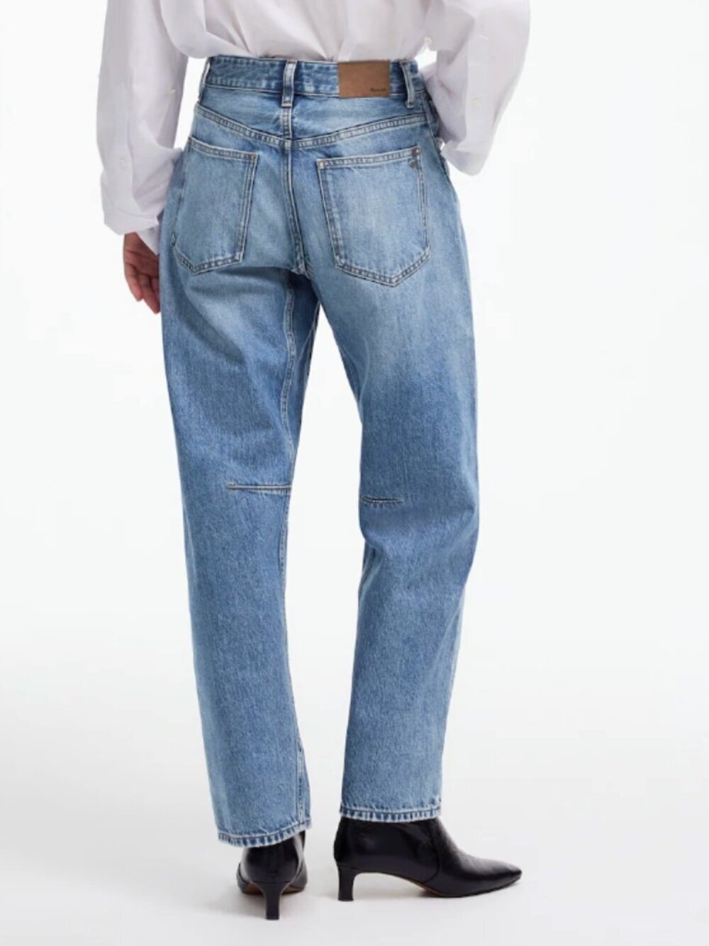 Madewell The Darted Barrel-Leg Button Fly Cotton Denim Jeans Light Blue, size 2 - Picture 5 of 12